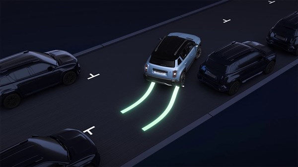 le parking main libre - R4 E-Tech électrique - Renault