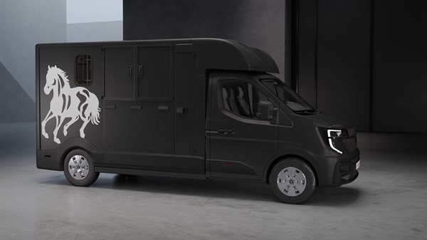 van à chevaux sur base plancher - planchers et châssis cabine - Renault Master