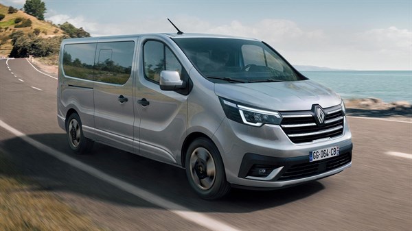 Renault Trafic SpaceClass - jusqu'à 9 places à bord